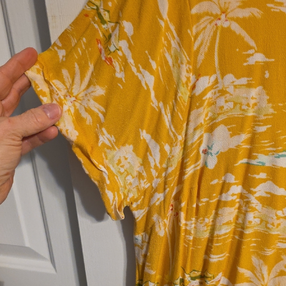 LC Lauren Conrad Yellow Floral Short Sleeve Tee - Picture 6 of 8